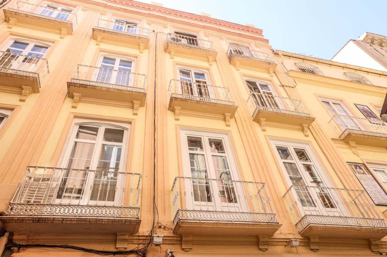 Apartamentos Catedral Малага Екстер'єр фото