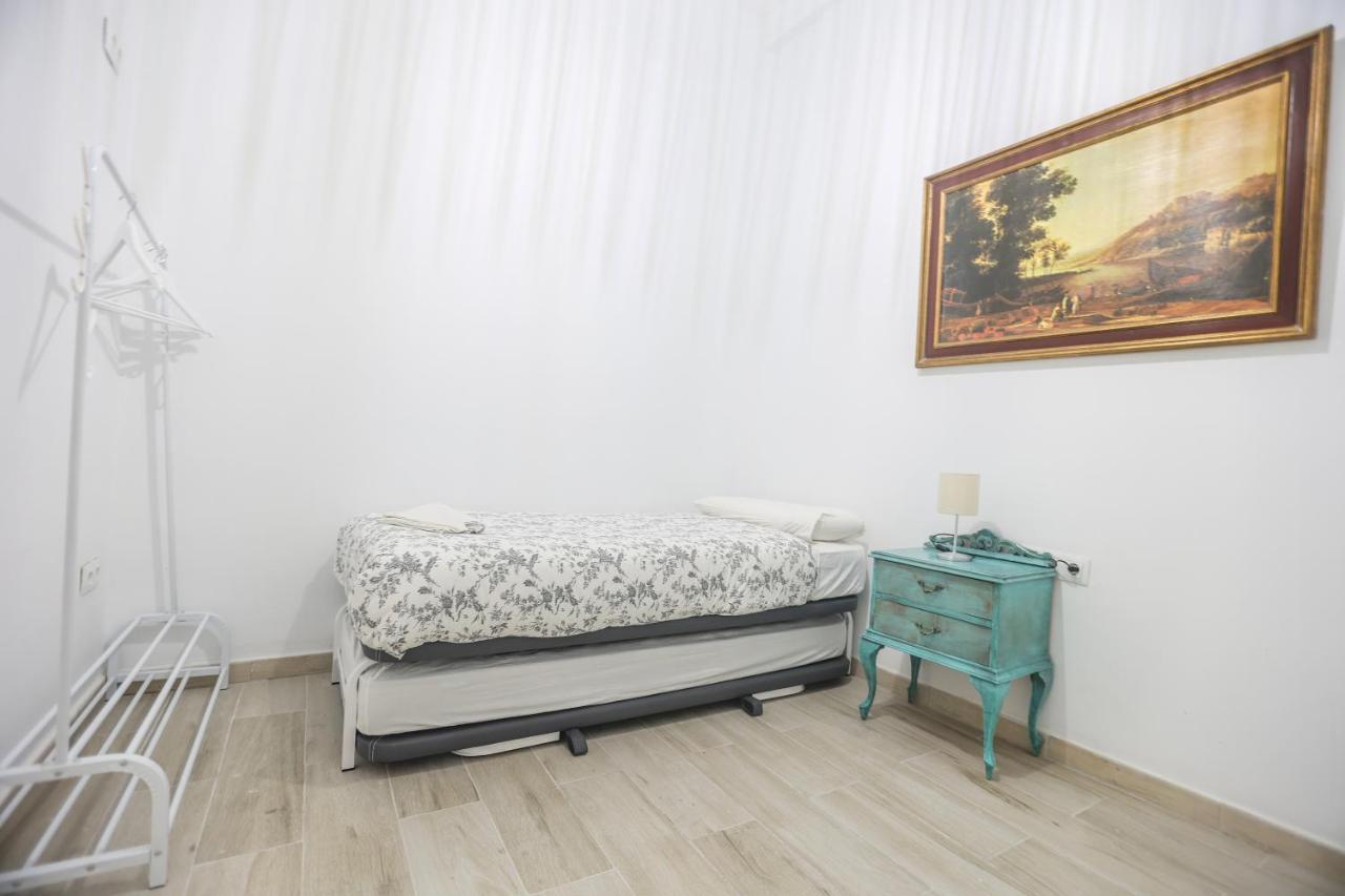 Apartamentos Catedral Малага Екстер'єр фото