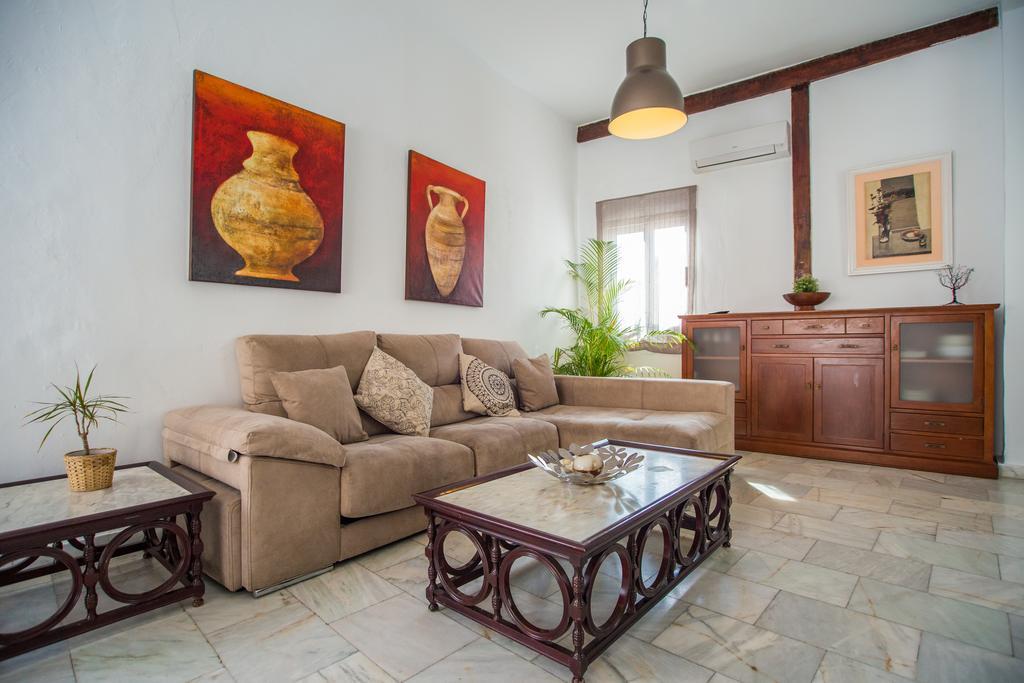 Apartamentos Catedral Малага Екстер'єр фото