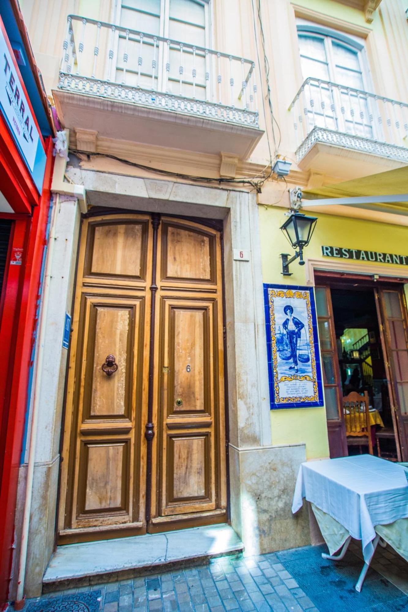 Apartamentos Catedral Малага Екстер'єр фото