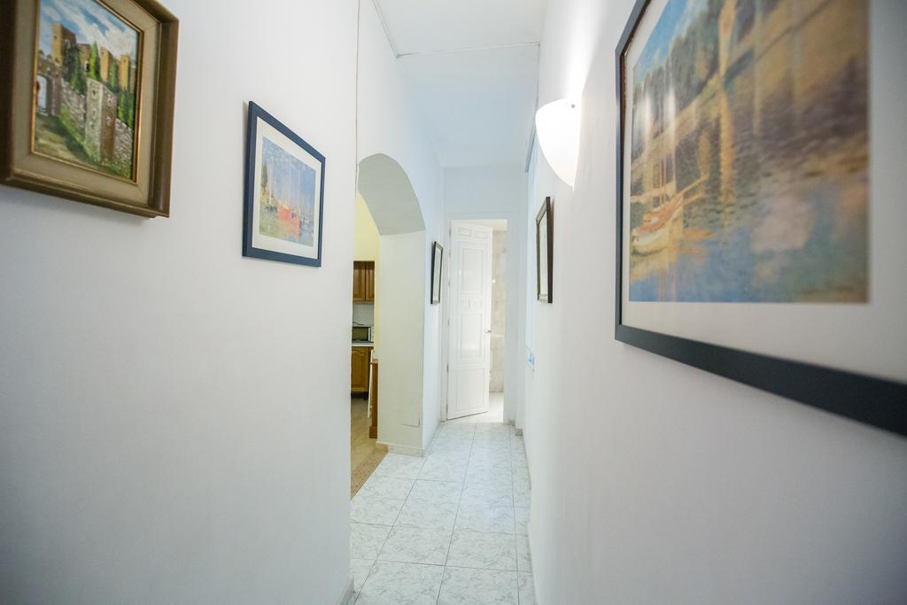 Apartamentos Catedral Малага Екстер'єр фото