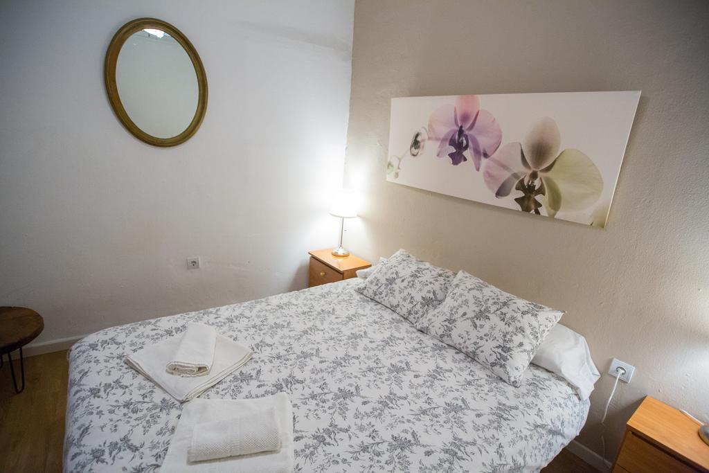 Apartamentos Catedral Малага Екстер'єр фото