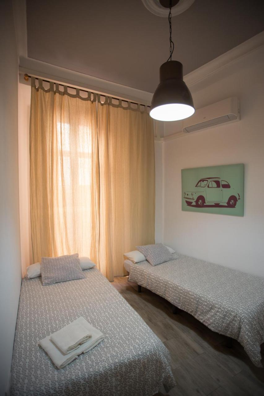 Apartamentos Catedral Малага Екстер'єр фото