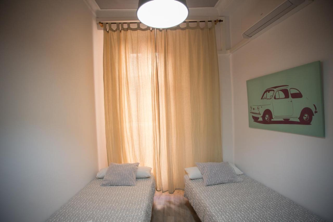 Apartamentos Catedral Малага Екстер'єр фото