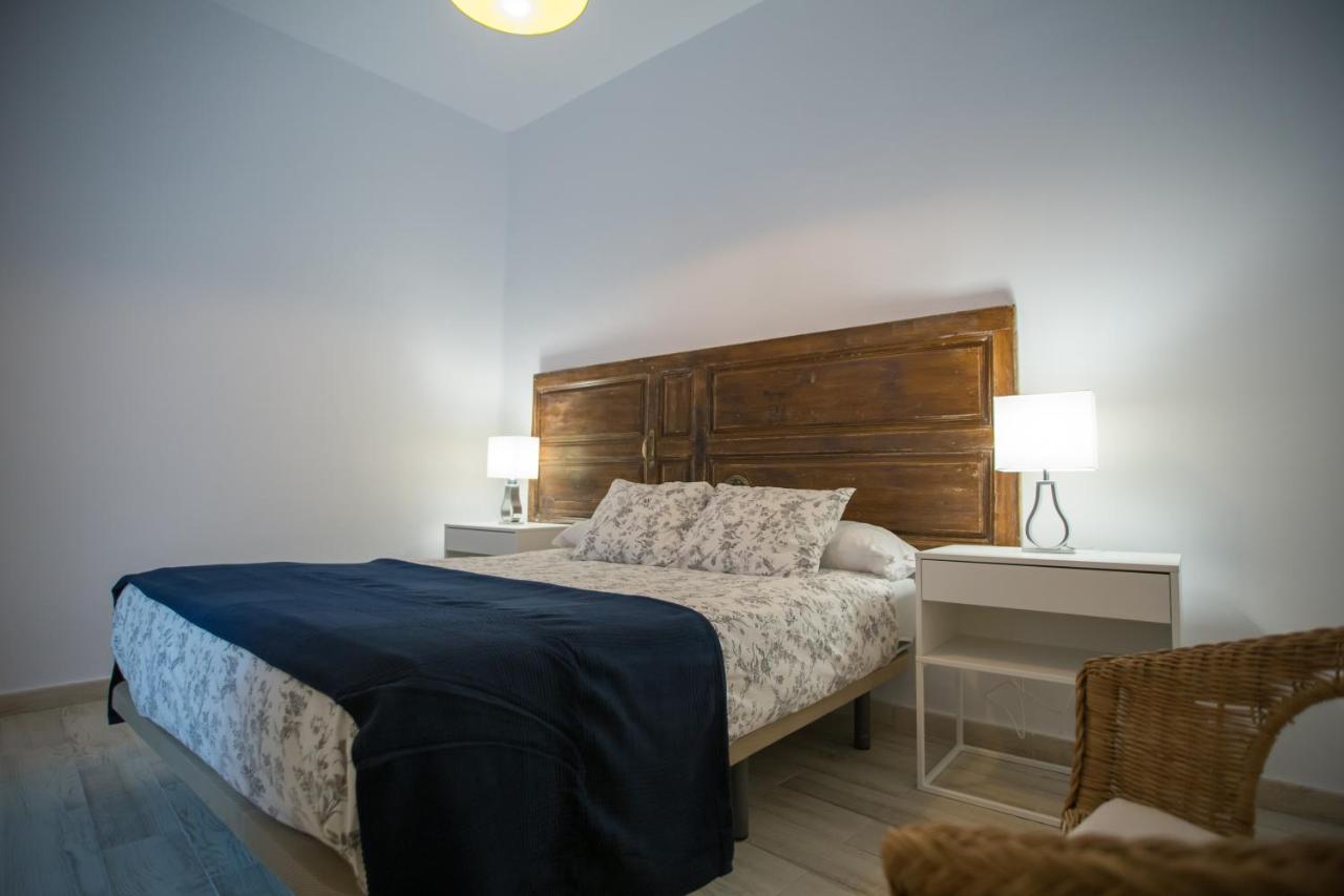 Apartamentos Catedral Малага Екстер'єр фото