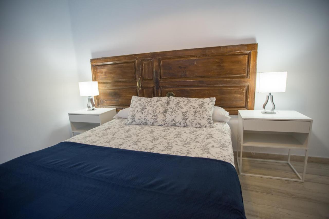 Apartamentos Catedral Малага Екстер'єр фото