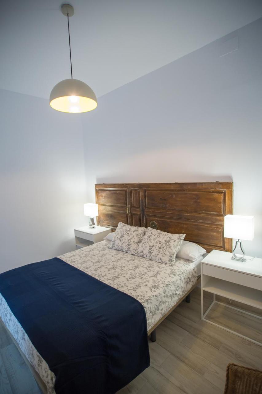 Apartamentos Catedral Малага Екстер'єр фото