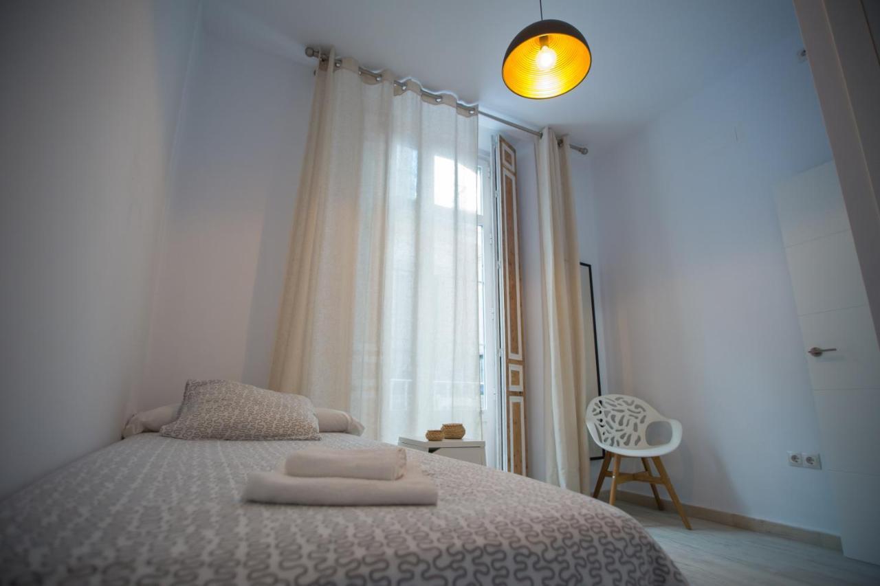 Apartamentos Catedral Малага Екстер'єр фото